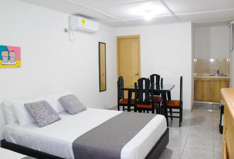 スタンダード４人部屋, Poblado Suite