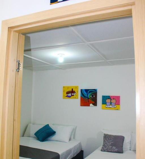 スタンダード４人部屋, Poblado Suite