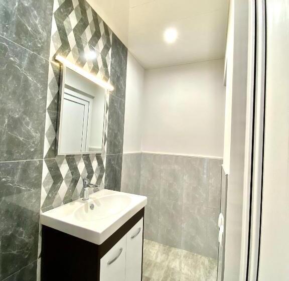 공동 객실, Santorini Hostel