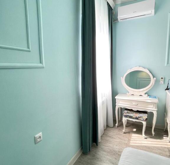 이코노미 룸, Santorini Hostel