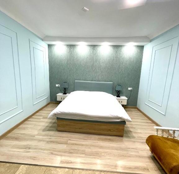 디럭스 룸, Santorini Hostel