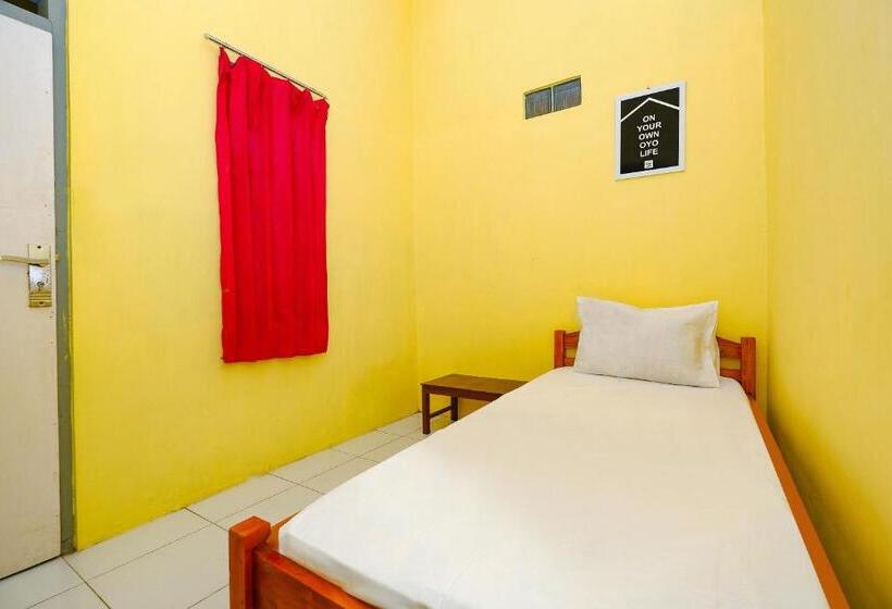 Quarto standart individual, Oyo 2867 Kos Kuning