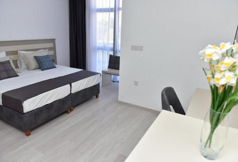اتاق استاندارد با بالکن, Alya Rooms