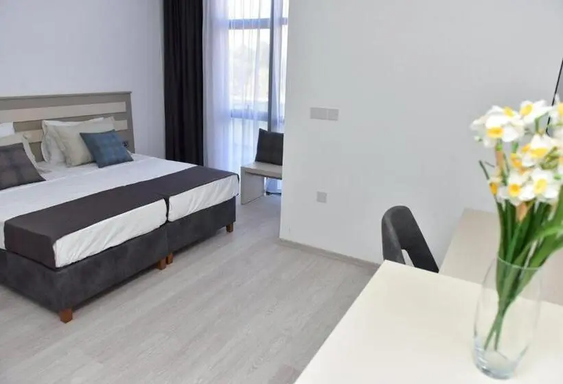 اتاق استاندارد با بالکن, Alya Rooms