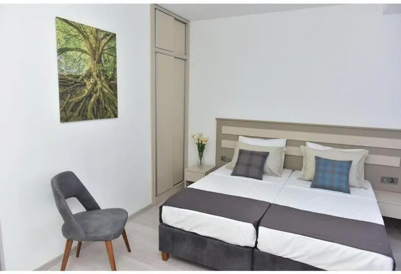 اتاق استاندارد با بالکن, Alya Rooms