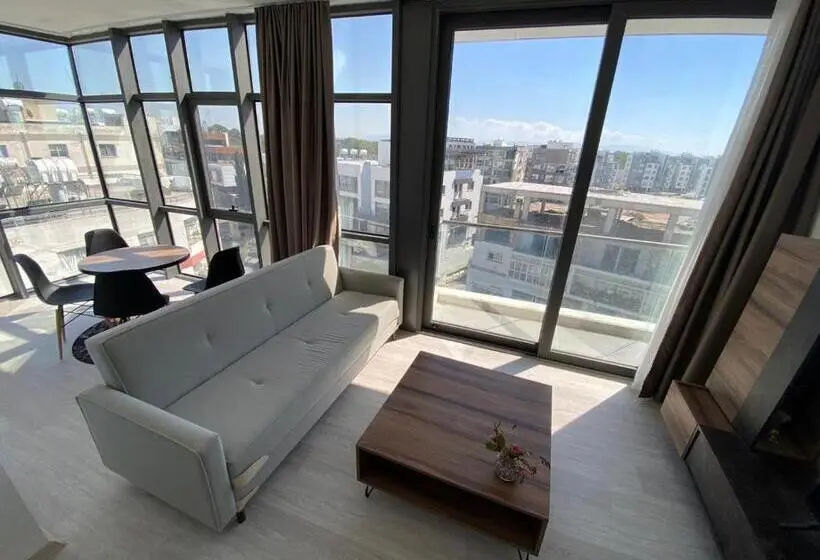 سوییت جونیور با بالکن, Alya Rooms