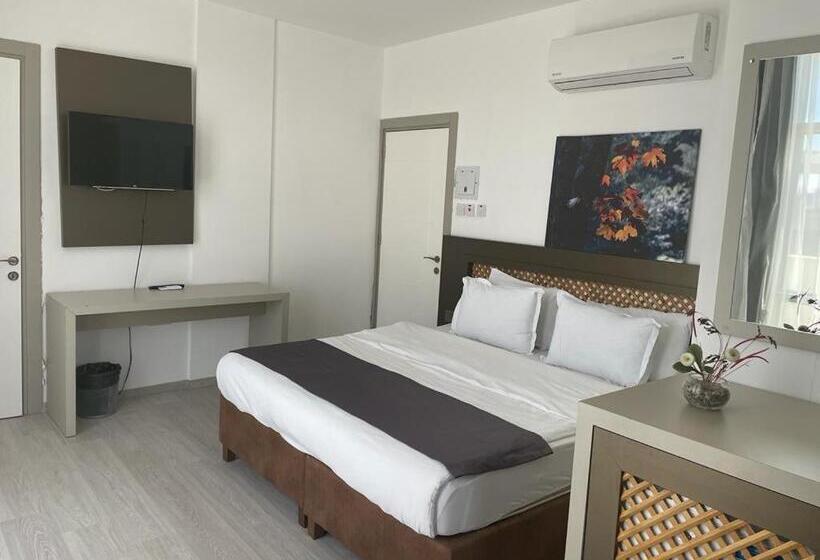 سوییت جونیور با بالکن, Alya Rooms