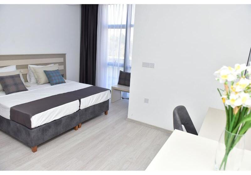 اتاق استاندارد با بالکن, Alya Rooms