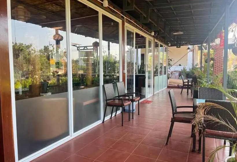 بانگلوی استاندارد, Chomkatae Bungalows