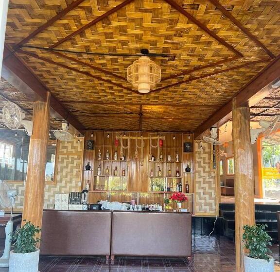 بنگله خانوادگی, Chomkatae Bungalows