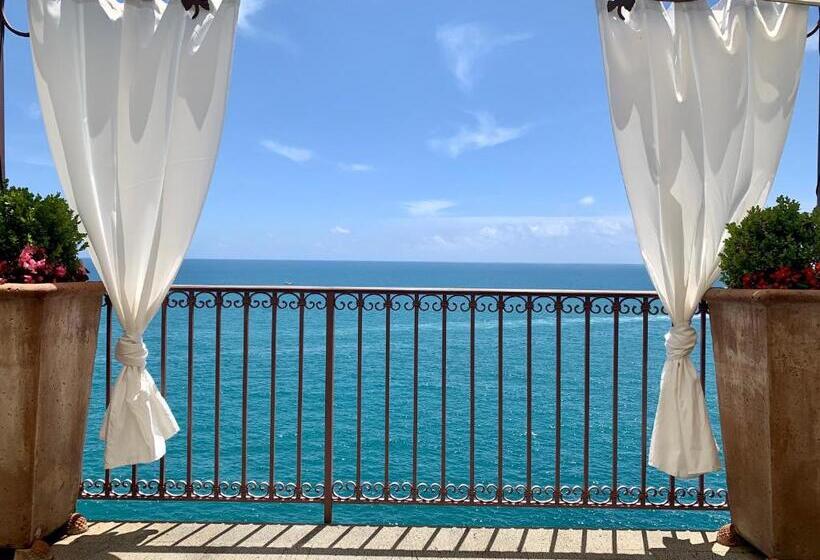 Suite with Terrace, Villa Le Baste