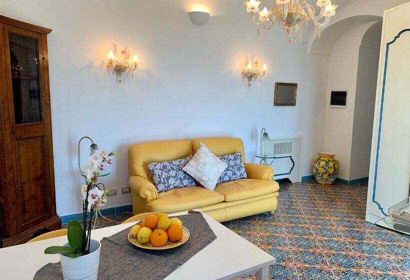 Suite with Terrace, Villa Le Baste