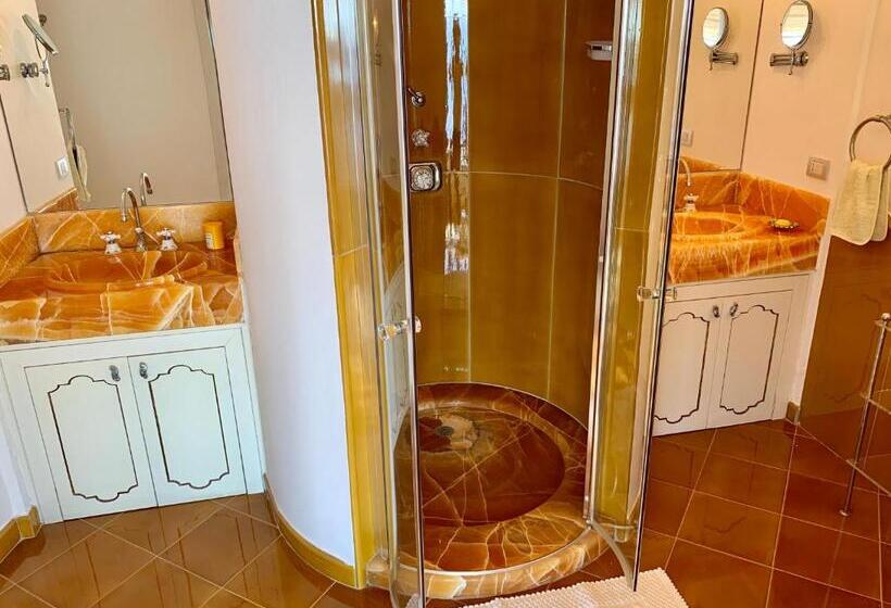 オーシャンビューデラックスルームバルコニー付き, Villa Le Baste