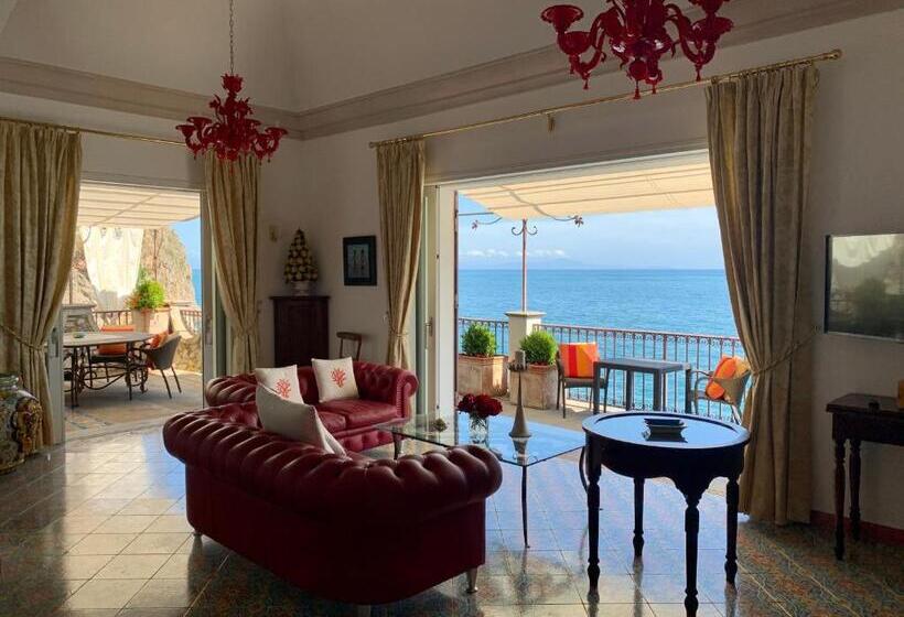 سوئیت با تخت بزرگ, Villa Le Baste