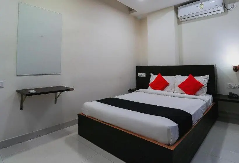Deluxe Kolmen Hengen Huone, Capital O Gn Suites