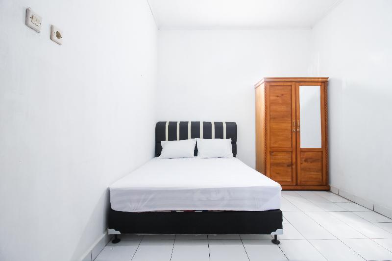 デラックスルーム, Oyo 2597 Km Kost