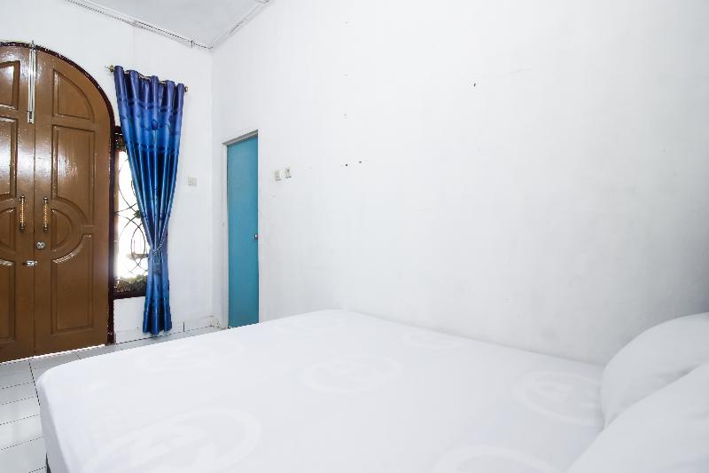 デラックスルーム, Oyo 2597 Km Kost