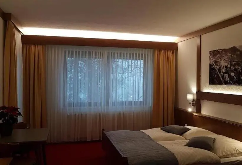 Cameră Triplă Standard cu Balcon, Haus Kohl