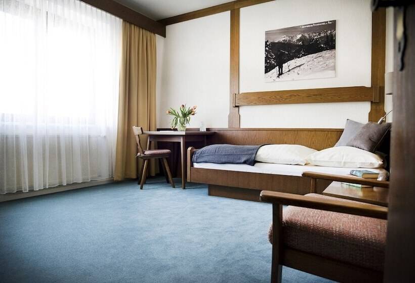 اتاق استاندارد یک نفره, Haus Kohl