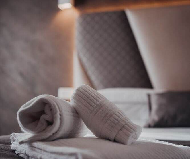 חדר סטנדרט נוף לים עם מרפסת, Tirreno