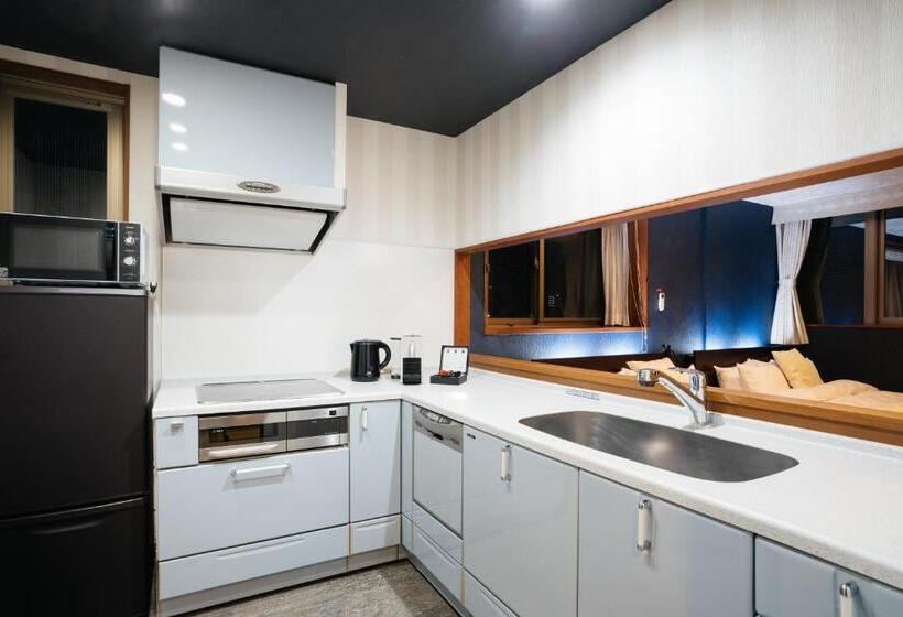 Suite Familiar, Weskii