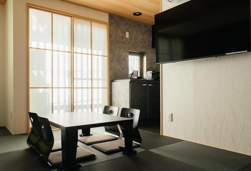 Suite Familiar, Weskii