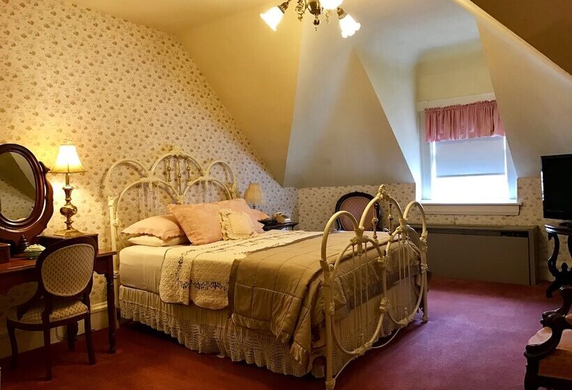 Полулюкс, The Redstone Inn And Suites