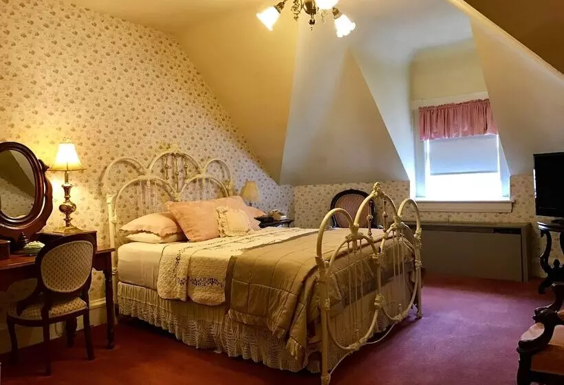 سوییت جونیور, The Redstone Inn And Suites