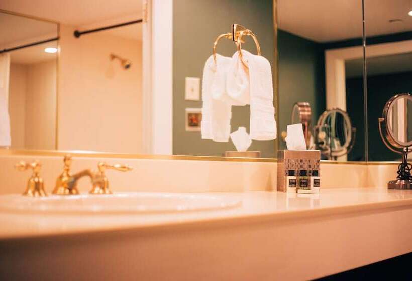 سوییت, The Remington Suite Hotel And Spa