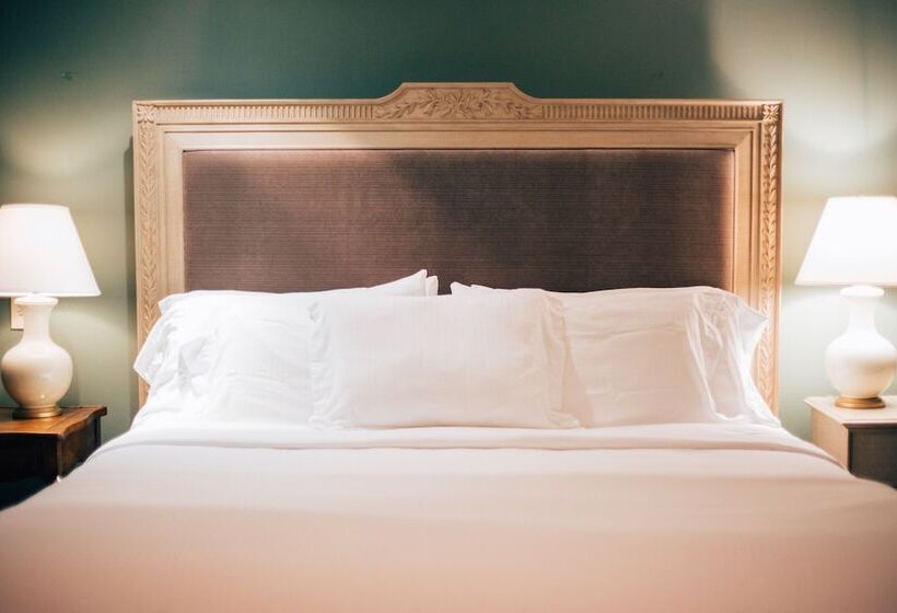 سوییت, The Remington Suite Hotel And Spa