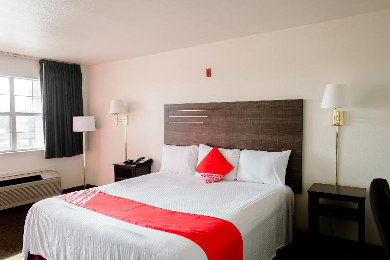 اتاق استاندارد با تخت بزرگ برای معلولان, Hotel Wichita Falls I-44