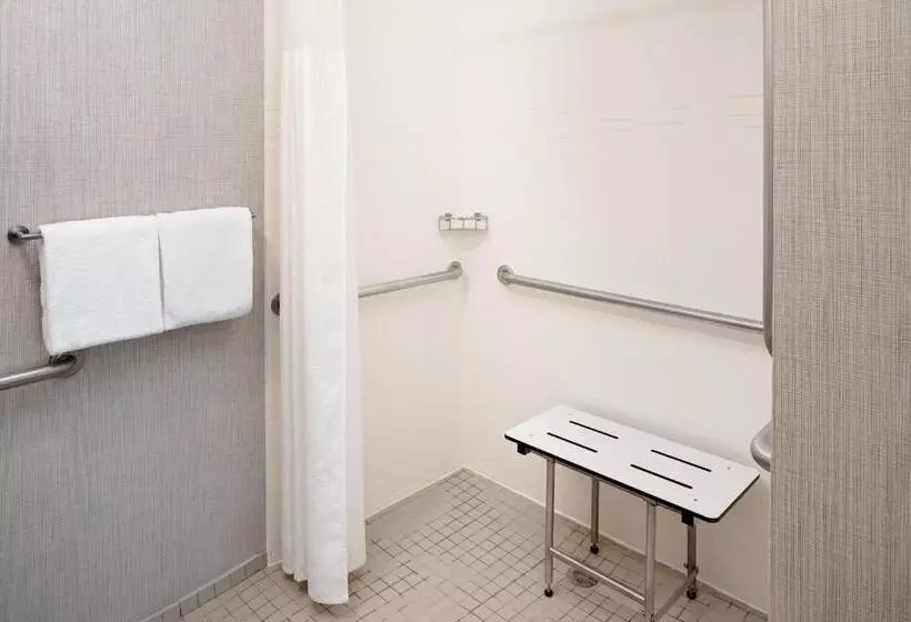 スタンダードスタジオ, Residence Inn Arlington