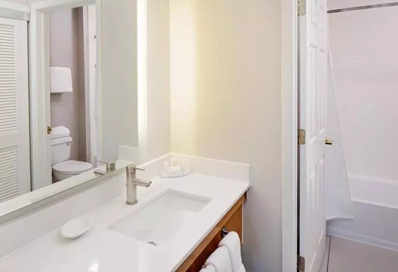スタンダードスタジオ, Residence Inn Arlington