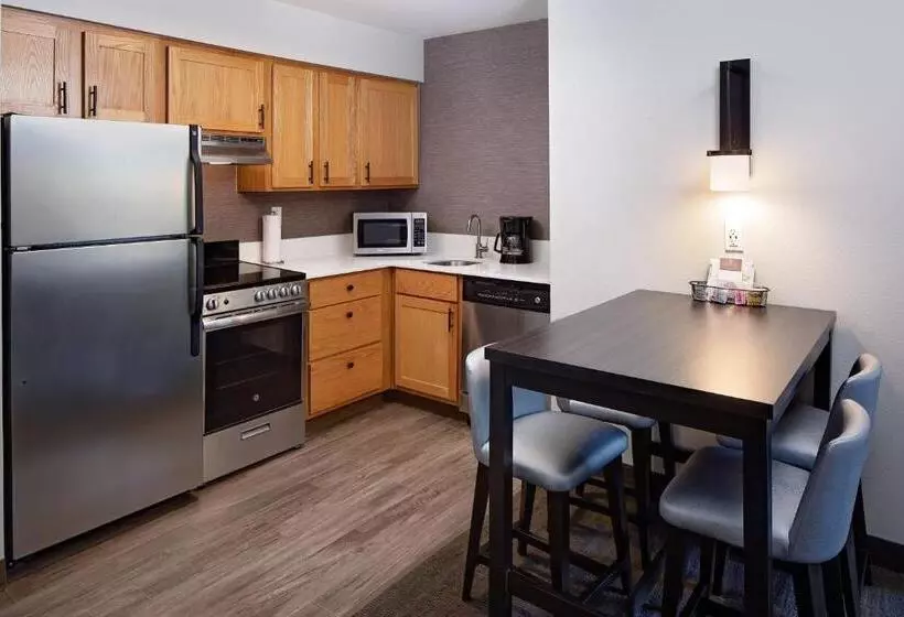 スタンダードスタジオ, Residence Inn Arlington