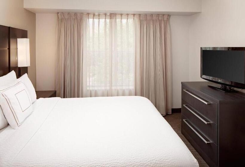 스위트, Residence Inn Arlington