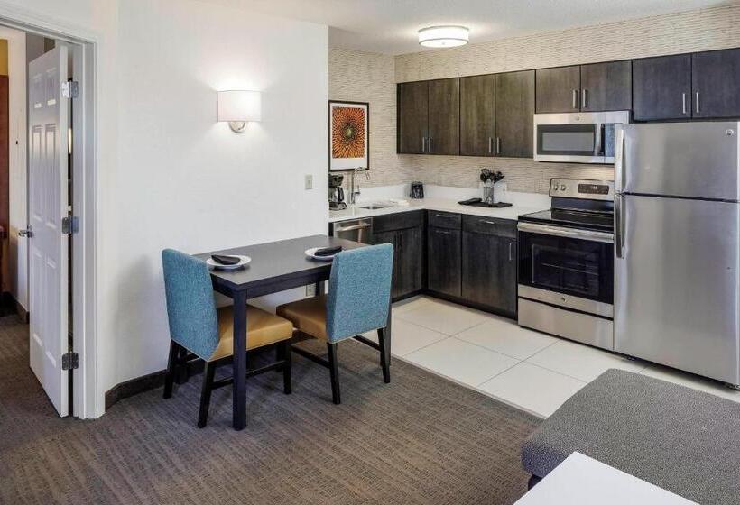 מיטת קינג בסוויטה, Residence Inn By Marriott Portsmouth