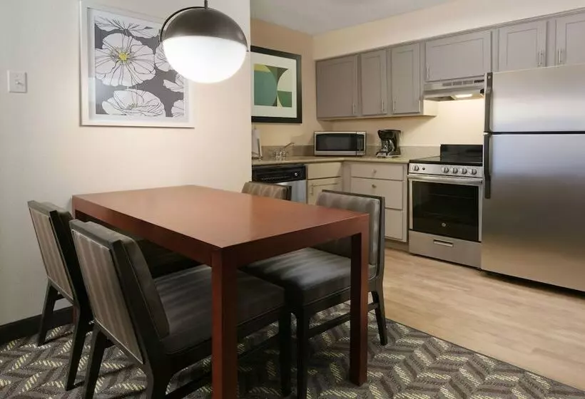 Sviitti Liikuntarajoitteisille, Residence Inn Dallas Addison/quorum Drive