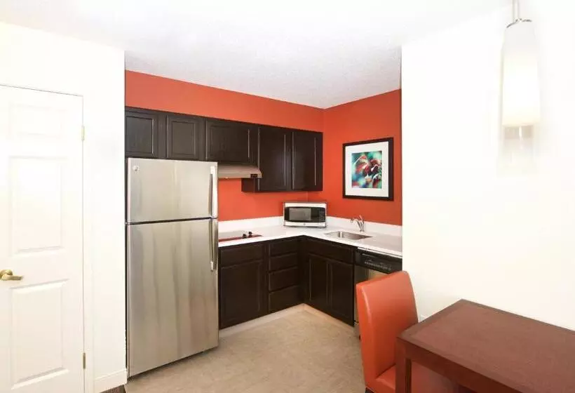 スタンダードスタジオ, Residence Inn By Marriott Evansville East