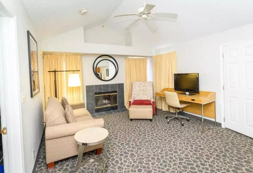 اتاق استاندارد برای معلولان, Philadelphia Suites At Airport   An Extended Stay