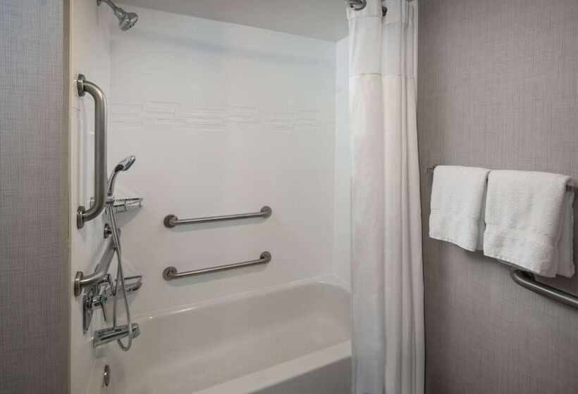 Люкс Адаптированный для Инвалидов, Sonesta Es Suites Fairfax Fair Lakes