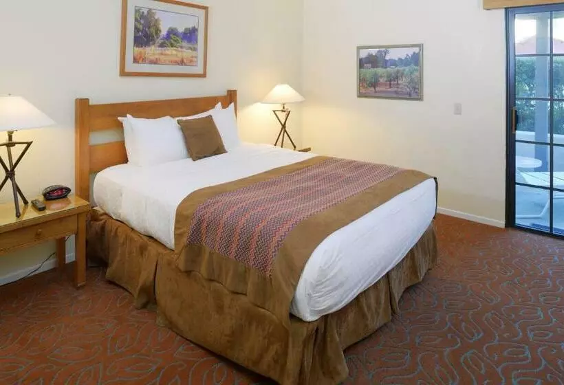 ویلای 2 خوابه, Riviera Oaks Resort