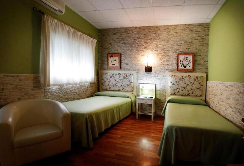 Номер Стандарт, Hostal Paris