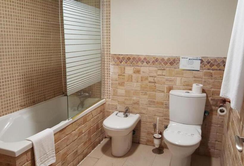 اتاق استاندارد چهار تخته, Hostal Playa Mazagon