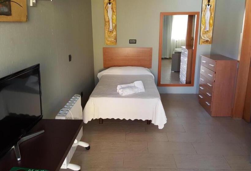 اتاق استاندارد یک نفره, Hostal Playa Mazagon