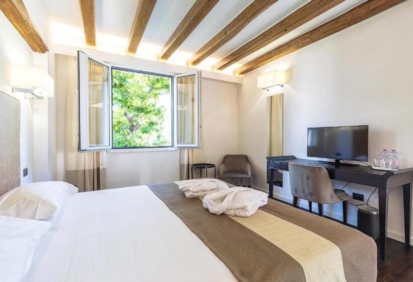 带阳台的豪华间, Raphael Hotel Arbatax