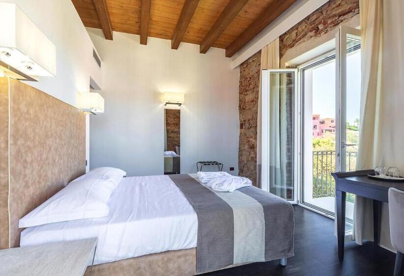 اتاق استاندارد با بالکن و چشمانداز دریا, Raphael Hotel Arbatax