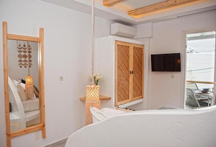 Pokój Czteroosobowy Superior, Antonia Studios