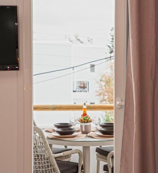 Pokój Czteroosobowy Superior, Antonia Studios