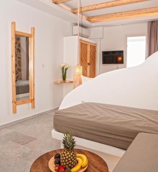 Pokój Czteroosobowy Superior, Antonia Studios