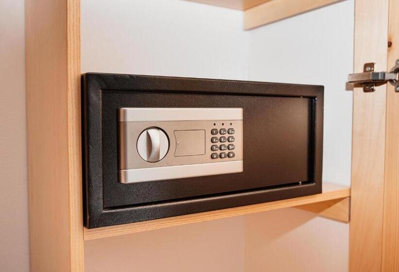 Pokój Czteroosobowy Superior, Antonia Studios